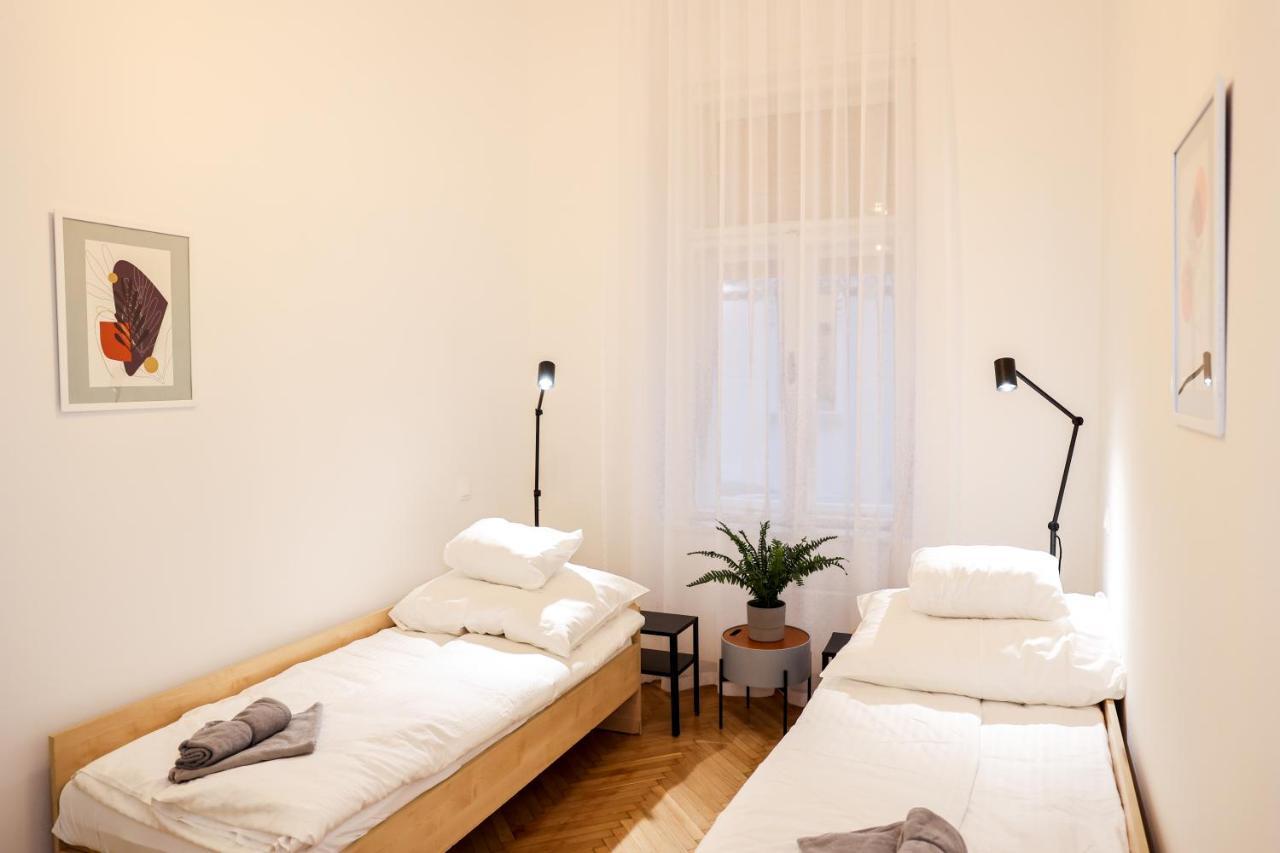 Modern 3br Free Parking Prime Location Apartment Budapest