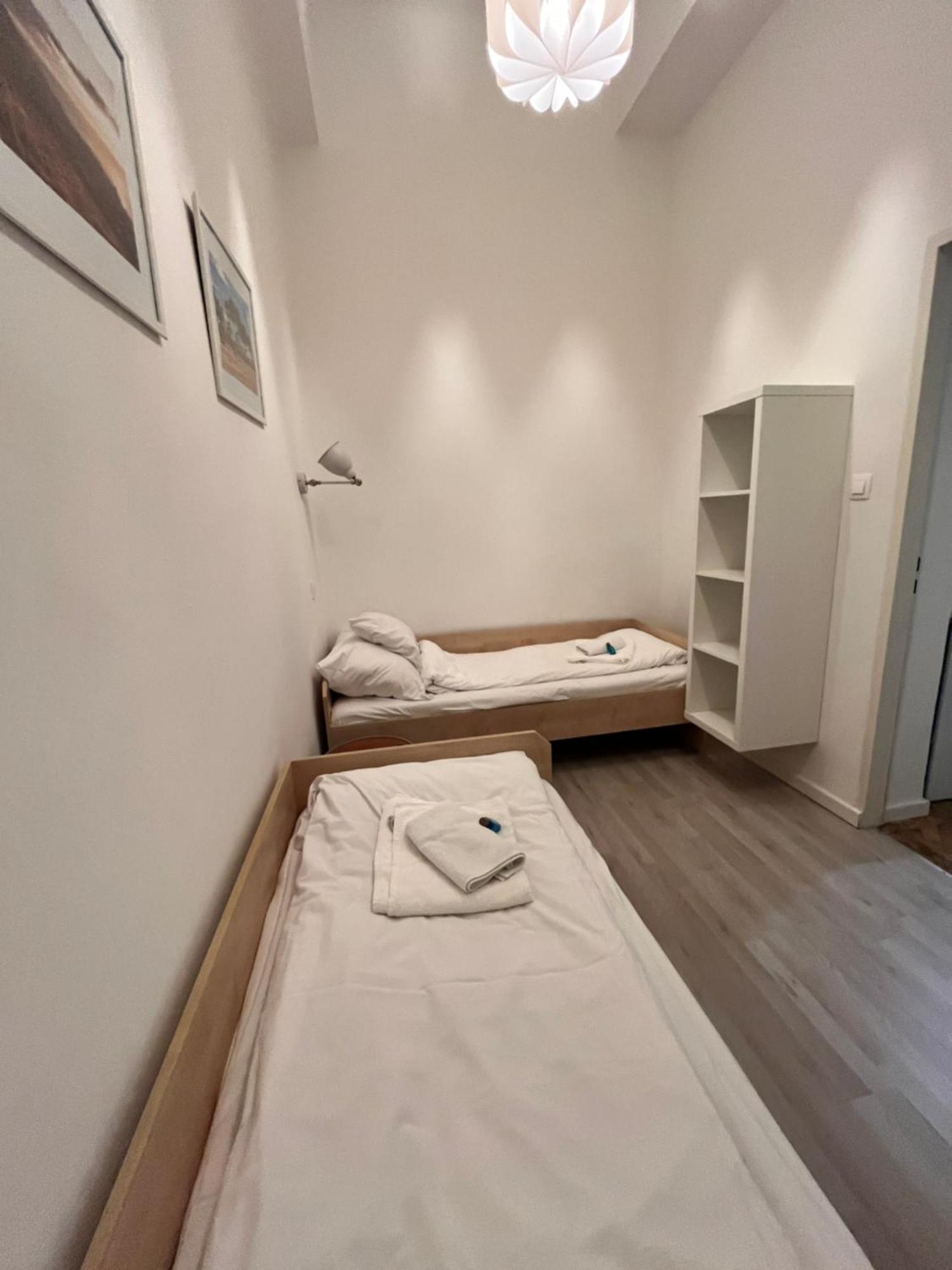 Apartment Modern 3br Free Parking Prime Location